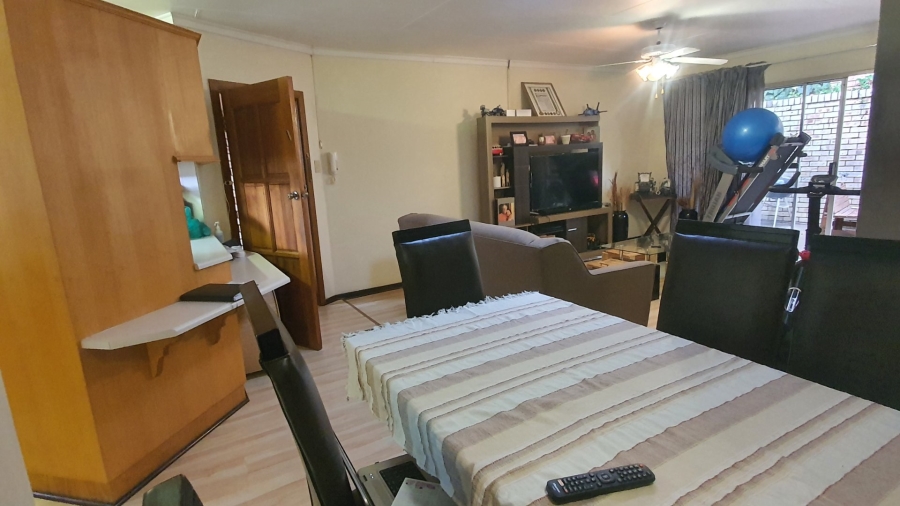 2 Bedroom Property for Sale in Kiepersol Free State